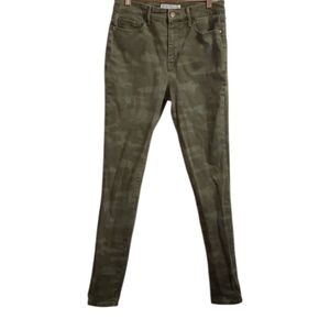Social Standard By Sanctuary Camo High Rise Skinny Jeans Size 4 Limited Pucker